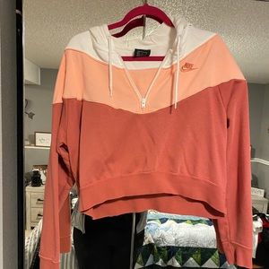 Nike Crop Sweatshirt